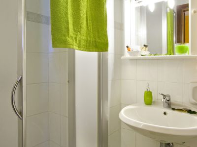 hotel-villa-san-lorenzo-maria-rome-bathroom-3